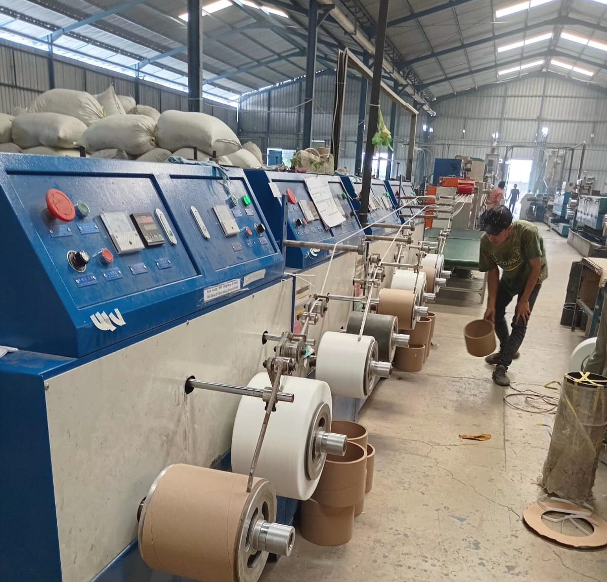 Gudang dan fasilitas pengemasan industri